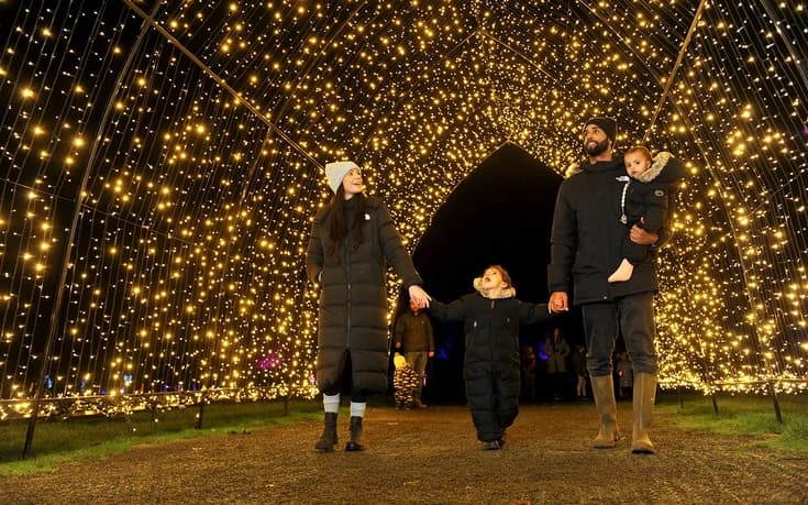 MAGICAL MEMORIES (PHOTO OPPORTUNITIES)